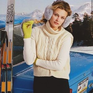 Anthropologie NWT Cable-Knit 🧶 Turtleneck Vest One Size .